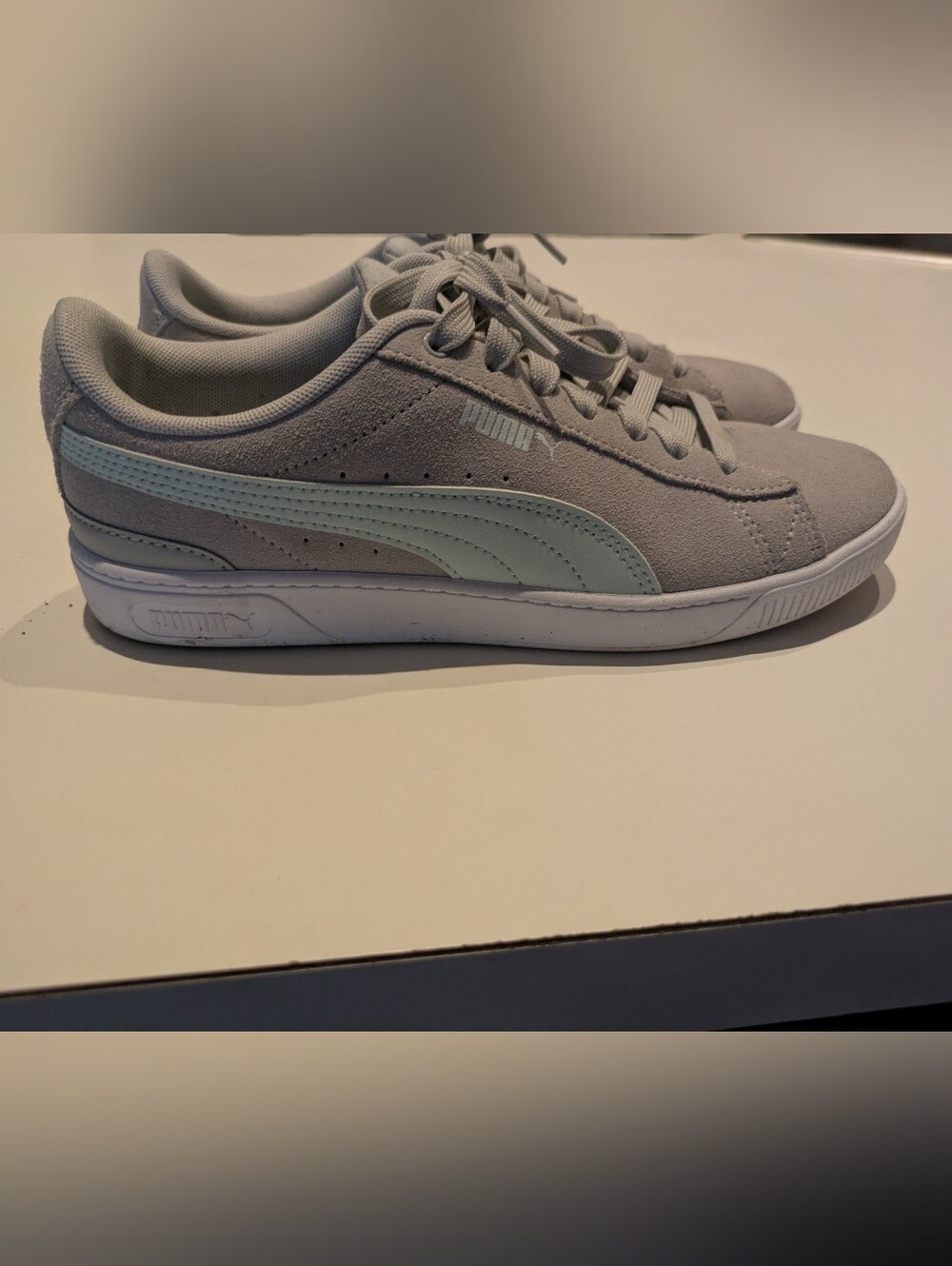 Puma Women’s Low-Top Sneakers in Light Gray with Mint Stripe